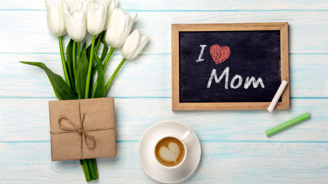 Обои картинки фото праздничные, день матери, тюльпаны, надпись, подарок