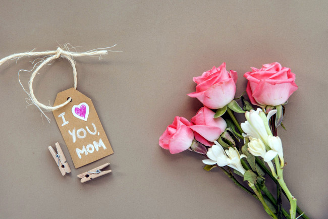 Обои картинки фото праздничные, день матери, розы, надпись, признание