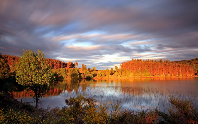 Обои картинки фото природа, реки, озера, озеро, небо, осень