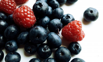 Картинка еда фрукты +ягоды малина черника