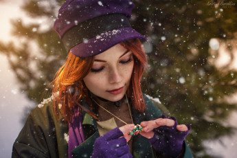 Картинка девушки екатерина+семадени анастасия косплей кепка рыжая кулон перчатки снег