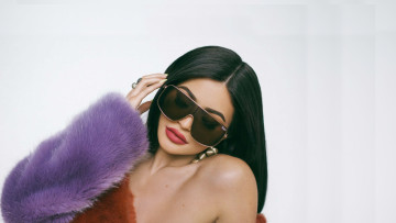 обоя kylie jenner, девушки, девушка, красивая, супер, секси, няша, нежная, классная, модница, лапочка, мадам