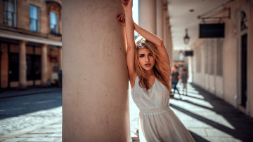 Картинка девушки -+блондинки +светловолосые блондинка платье колонны