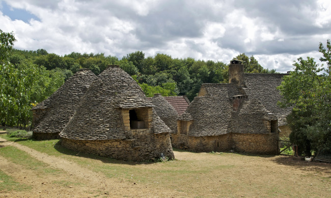 Обои картинки фото франция, village, cabanes, breuil, города, здания, дома