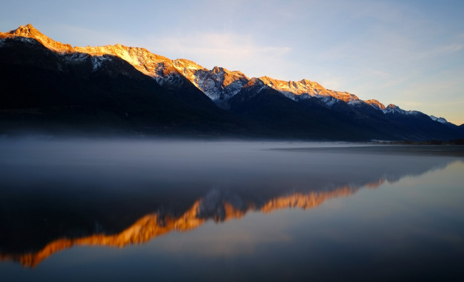 Обои картинки фото природа, реки, озера, горы, озеро, утро, туман, отражение
