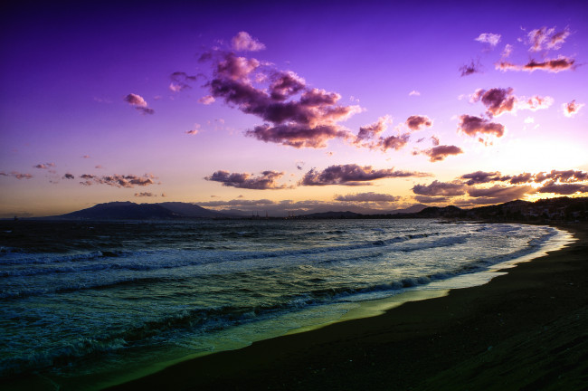 Обои картинки фото природа, побережье, море, волны, пляж, облака, закат, сиреневый