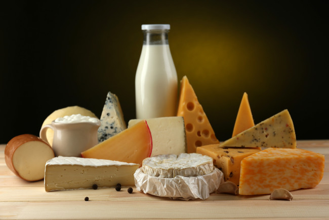Обои картинки фото еда, сырные изделия, чеснок, молоко, сыр, перец
