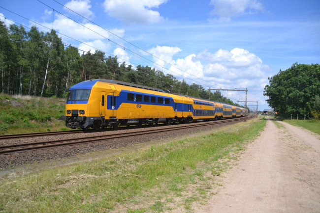 Обои картинки фото техника, поезда, железная, дорога, рельсы, локомотив, состав