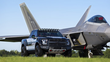 Картинка ford+f-150+raptor+f-22+2017 автомобили ford 2017 f-150 f-22 raptor самолёт