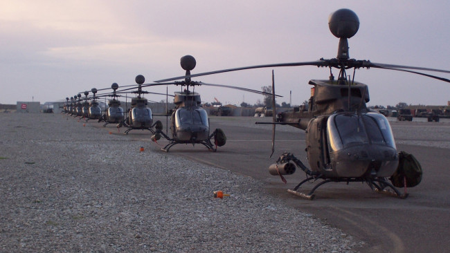 Обои картинки фото авиация, вертолёты, боевая, военный, аэродром, вертолеты