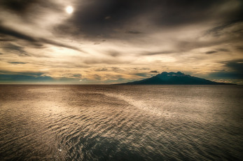 Картинка природа реки озера остров camiguin солнце тучи филиппины облака