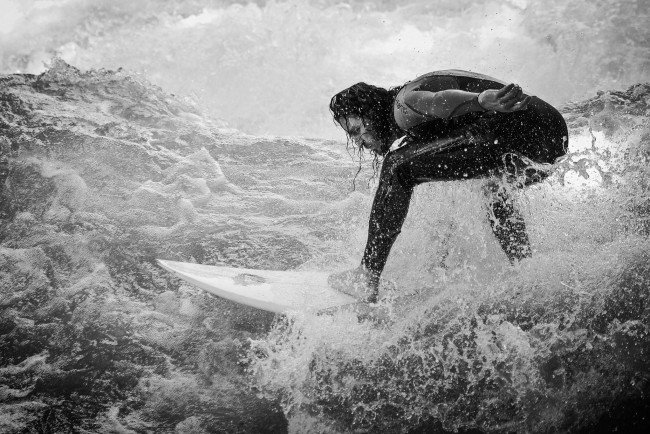 Обои картинки фото спорт, серфинг, брызги, парень, сёрфинг, вода