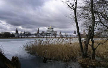 Картинка города православные церкви монастыри церковь облака