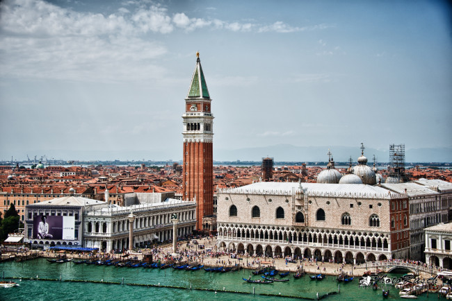 Обои картинки фото города, венеция, италия, гондолы, дворец, дожей