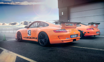 Картинка автомобили porsche gt3 911 racing turbo orange