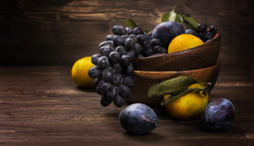 Картинка еда фрукты +ягоды сливы виноград лимоны