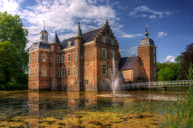 Обои картинки фото kasteel ruurlo  нидерланды, города, - дворцы,  замки,  крепости, замок, ruurlo, пруд, нидерланды