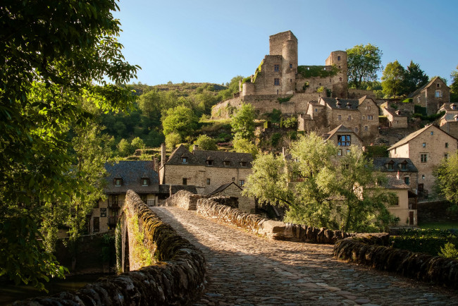 Обои картинки фото belcastel франция, города, - улицы,  площади,  набережные, улица, belcastel, мост, дома, франция