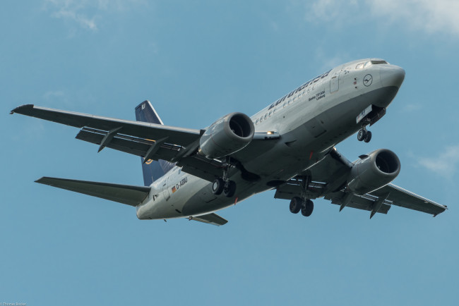 Обои картинки фото boeing 737-530, авиация, пассажирские самолёты, полет, небо, авиалайнер