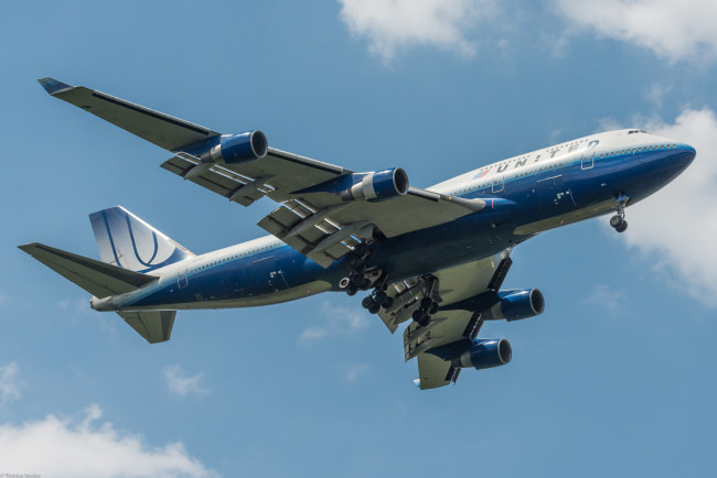 Обои картинки фото boeing 747-422, авиация, пассажирские самолёты, авиалайнер, полет, небо