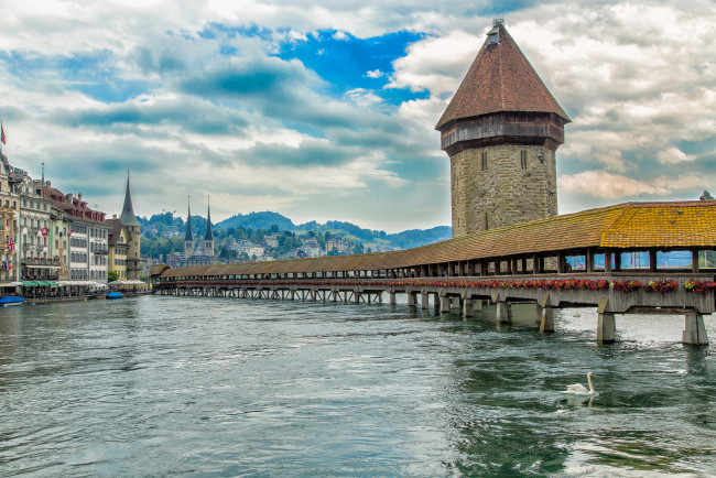 Обои картинки фото luzern, города, люцерн , швейцария, мост, озеро, башня, горы