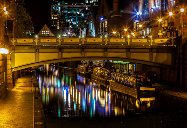 Обои картинки фото города, - огни ночного города, город, мост, здания, дома, огни, река, отражение, ночь