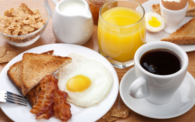 Обои картинки фото еда, Яичные блюда, сок, завтрак, сливки, бекон, яичница, кофе, хлопья