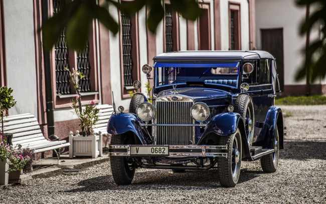 Обои картинки фото 1932 skoda 860 cabriolet, автомобили, skoda, чешские, ретро-автомобиль, шкода, синий, кабриолет, ретро
