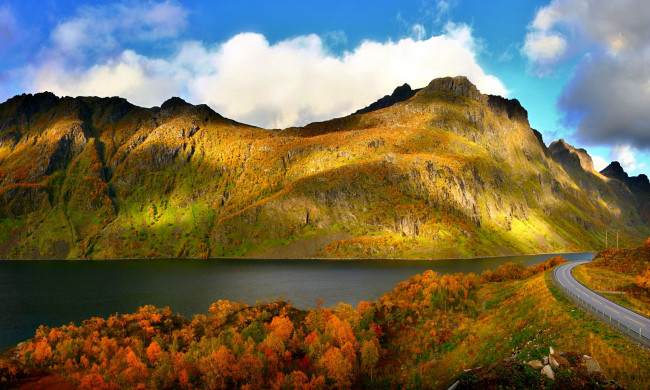 Обои картинки фото ingelsfjorden, норвегия, природа, реки, озера, горы, озеро, фьорд, дорога, небо, облака, деревья