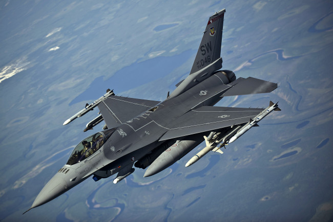 Обои картинки фото f-16,  fighting falcon, авиация, боевые самолёты, четвёртого, многоцелевой, истребитель, американский, полет, поколения