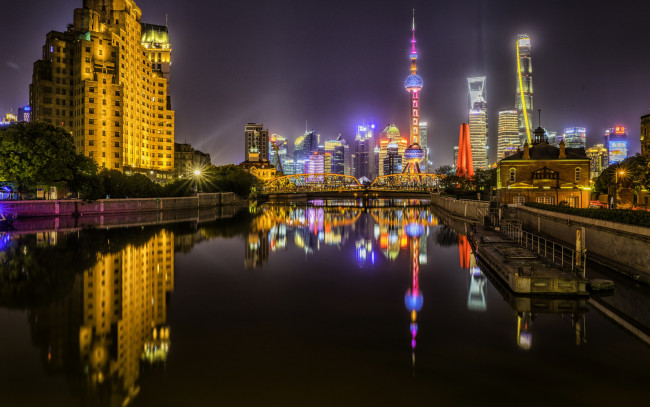 Обои картинки фото города, шанхай , китай, телебашня, шанхай, архитектура, ночной, город, небоскребы, современные, здания, восточная, жемчужная, башня