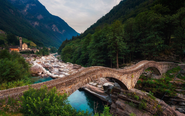 Обои картинки фото ponte dei salti, lavertezzo, verzasca valley, switzerland, города, - мосты, ponte, dei, salti, verzasca, valley