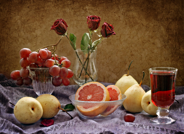 Обои картинки фото еда, натюрморт, сок, груши, розы, виноград