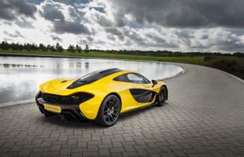 обоя автомобили, mclaren, пруд, желтый, p1