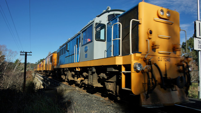 Обои картинки фото техника, поезда, железная, дорога, рельсы, локомотив, вагоны, грузовой, состав