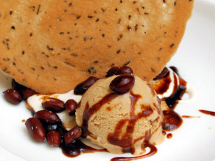 Картинка еда мороженое +десерты орехи сироп