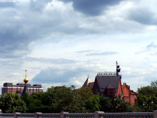 Картинка москва облака над улицами города лето россия