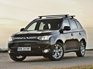 обоя автомобили, mitsubishi, 2014г, темный, fisher, outlander