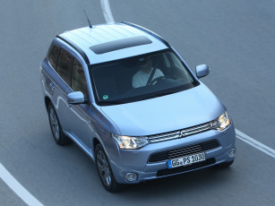 Картинка автомобили mitsubishi outlander 2012г phev