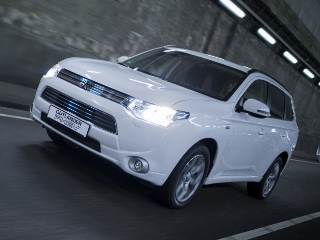 Обои картинки фото автомобили, mitsubishi, outlander, phev, 2012г