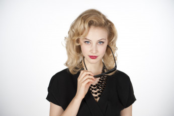 обоя девушки, sarah gadon, ожерелье, актриса, очки, блондинка, бусы