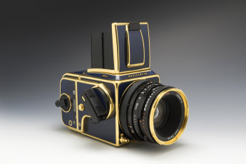 Картинка бренды бренды+фотоаппаратов+ разное hasselblad 503cx golden blue фон фотоаппарат