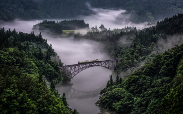 Картинка природа пейзажи tadami line in japan лес поезд река мост горы