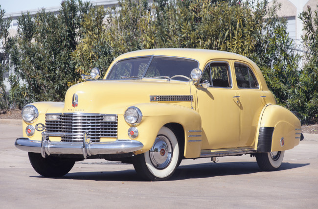 Обои картинки фото cadillac sixty one touring sedan deluxe 1941, автомобили, cadillac, sixty, one, touring, sedan, deluxe, 1941