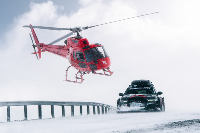 Обои картинки фото авиация, вертолёты, ауди, вертолет, racing, snow, зима, rs6, audi, cars