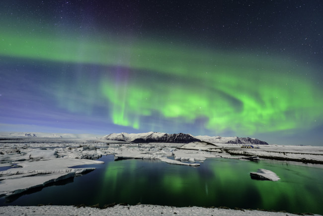 Обои картинки фото glacial, lagoon, iceland, природа, северное, сияние, льды, горы, льдины, исландия