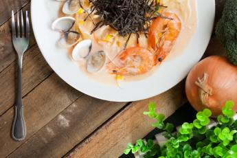 Картинка еда рыбные+блюда +с+морепродуктами первое блюдо морепродукты суп