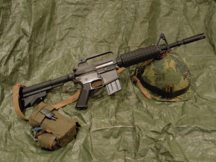 Картинка оружие автоматы винтовка штурмовая m16 каска