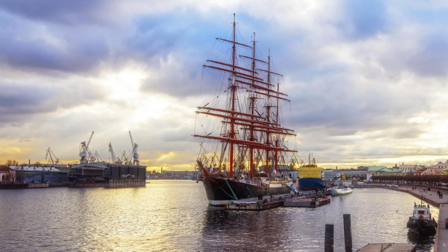 Обои картинки фото корабли, парусники, санкт-петербург, река, нева, парусник, седов