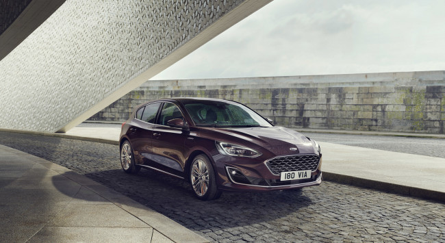 Обои картинки фото ford focus hatchback vignale 2019, автомобили, ford, фиолетовый, 2019, vignale, hatchback, focus